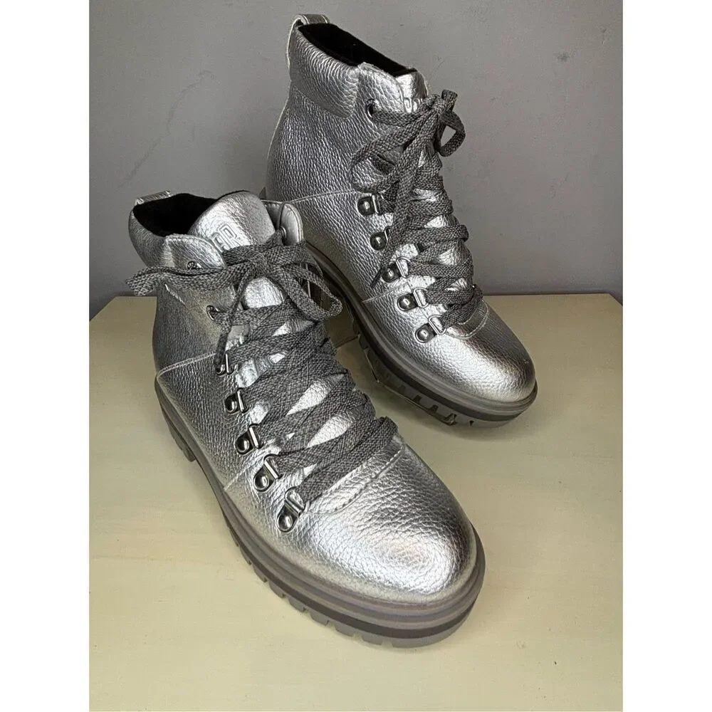 Cougar Women's Nash Ankle Waterproof Boots Silver‎ Metallic Size 6 NWOT